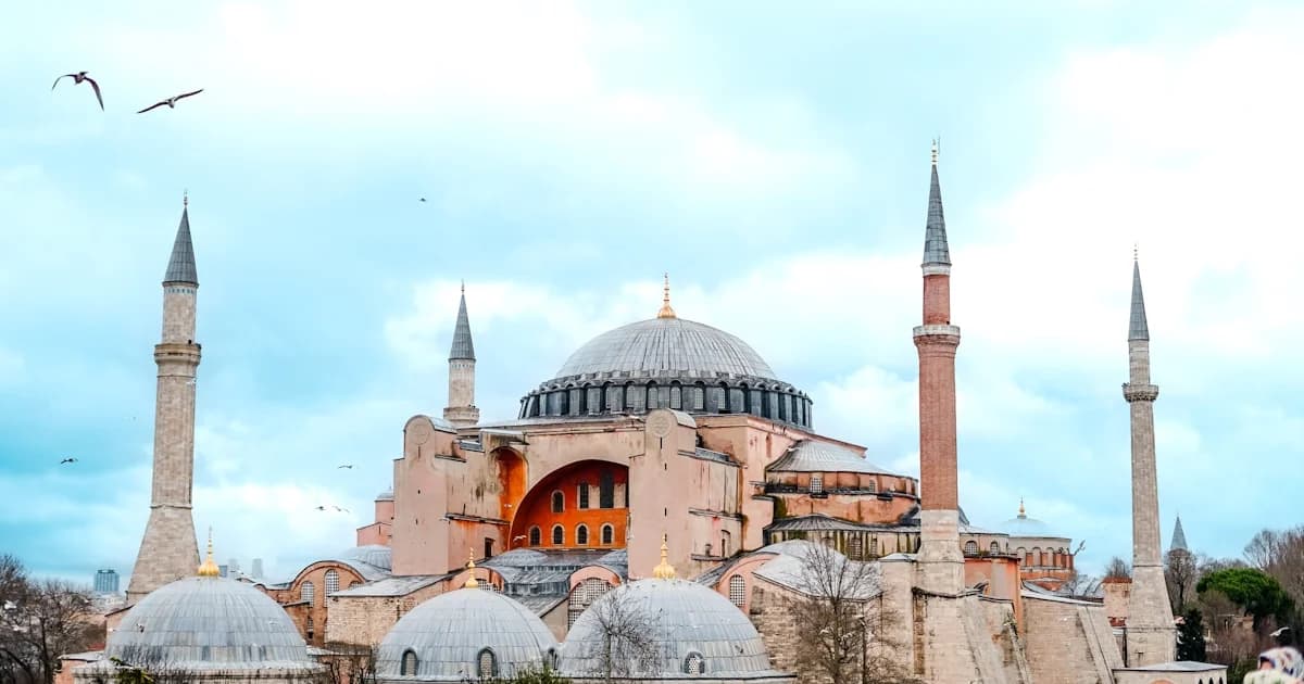 آيا صوفيا والساحة في السلطان أحمد، إسطنبول